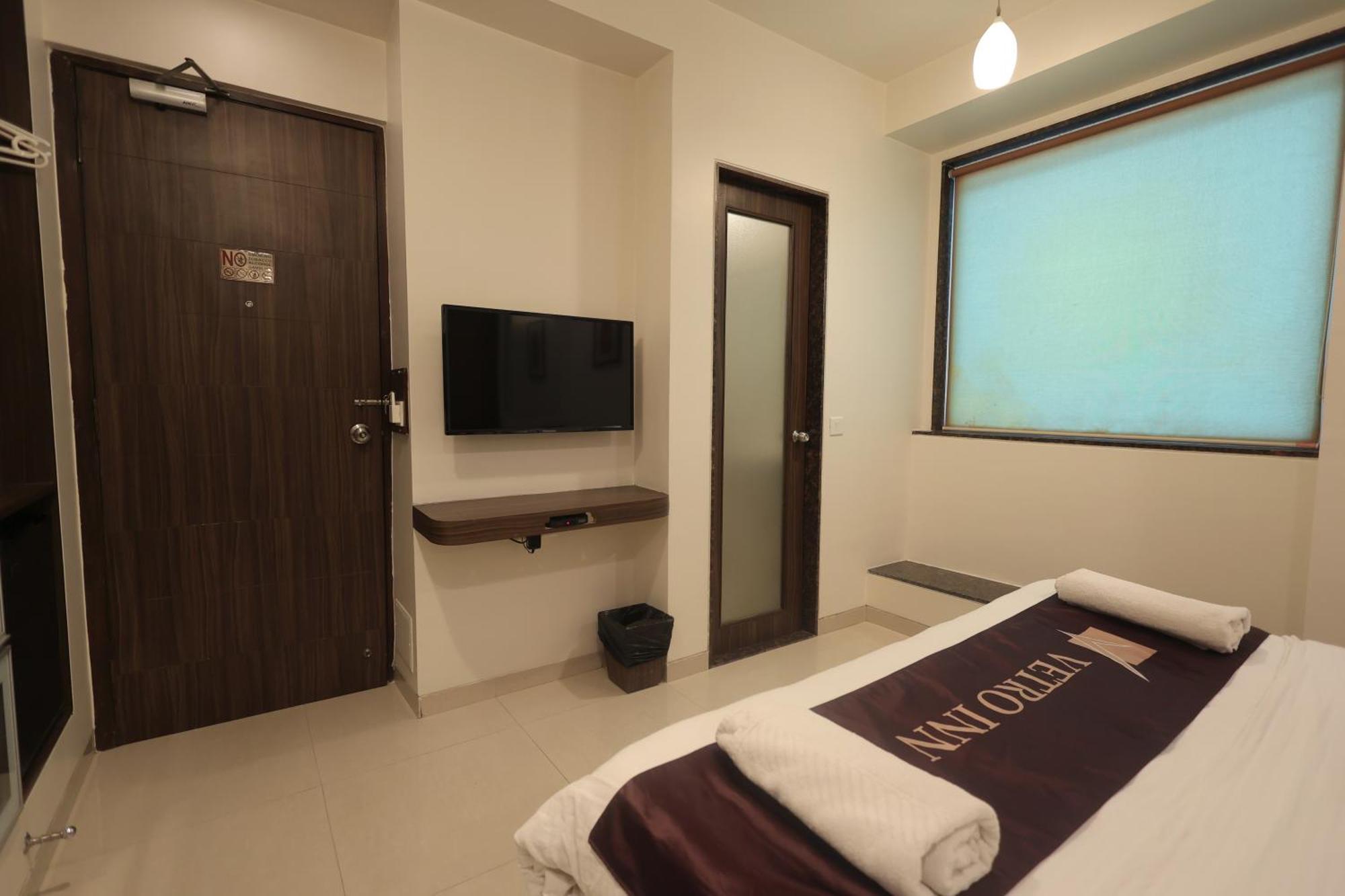 Hotel Vetro Inn Surat Eksteriør bilde