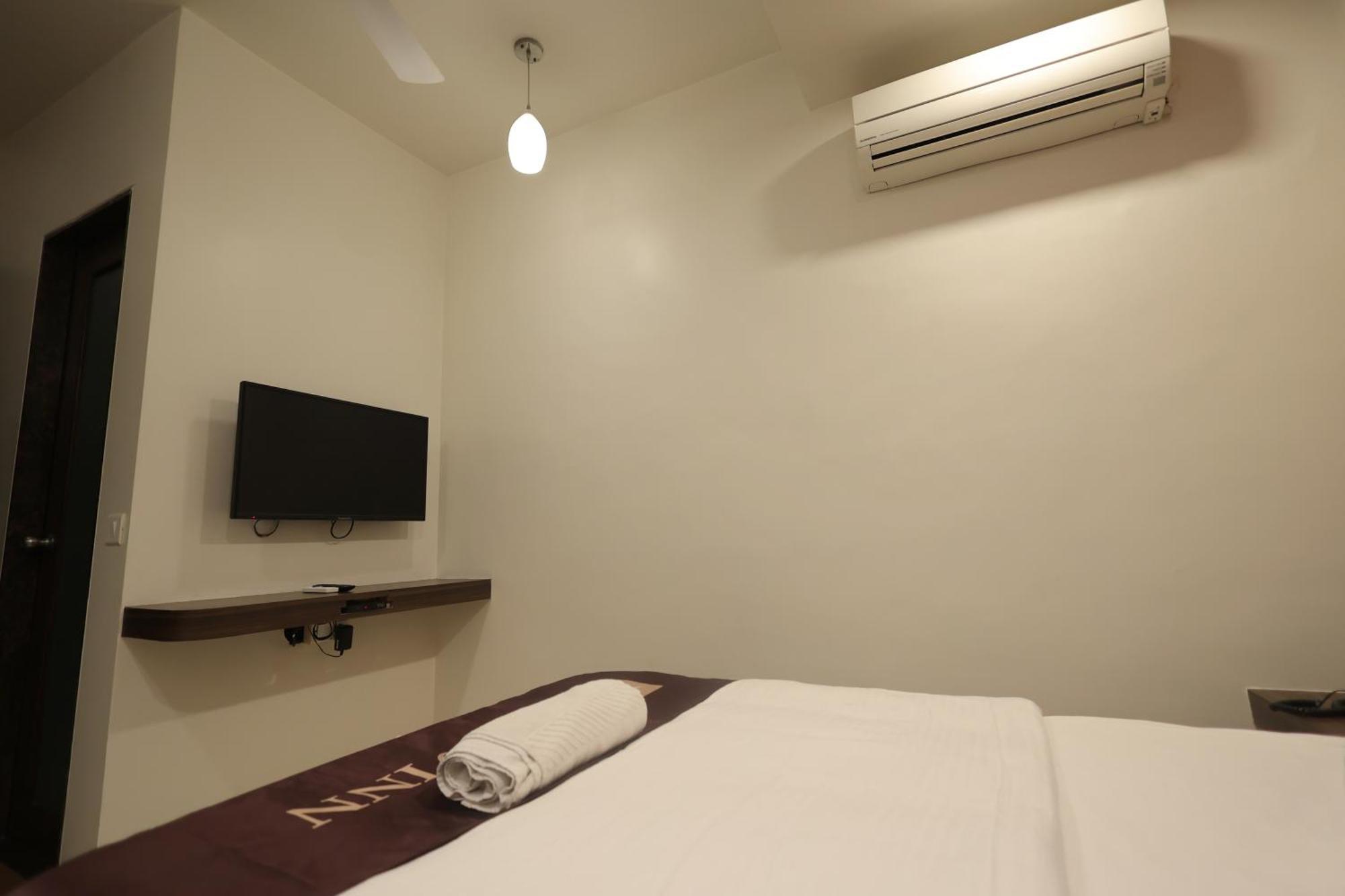 Hotel Vetro Inn Surat Eksteriør bilde