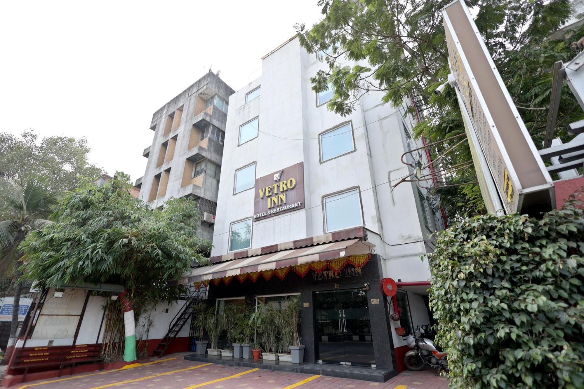 Hotel Vetro Inn Surat Eksteriør bilde